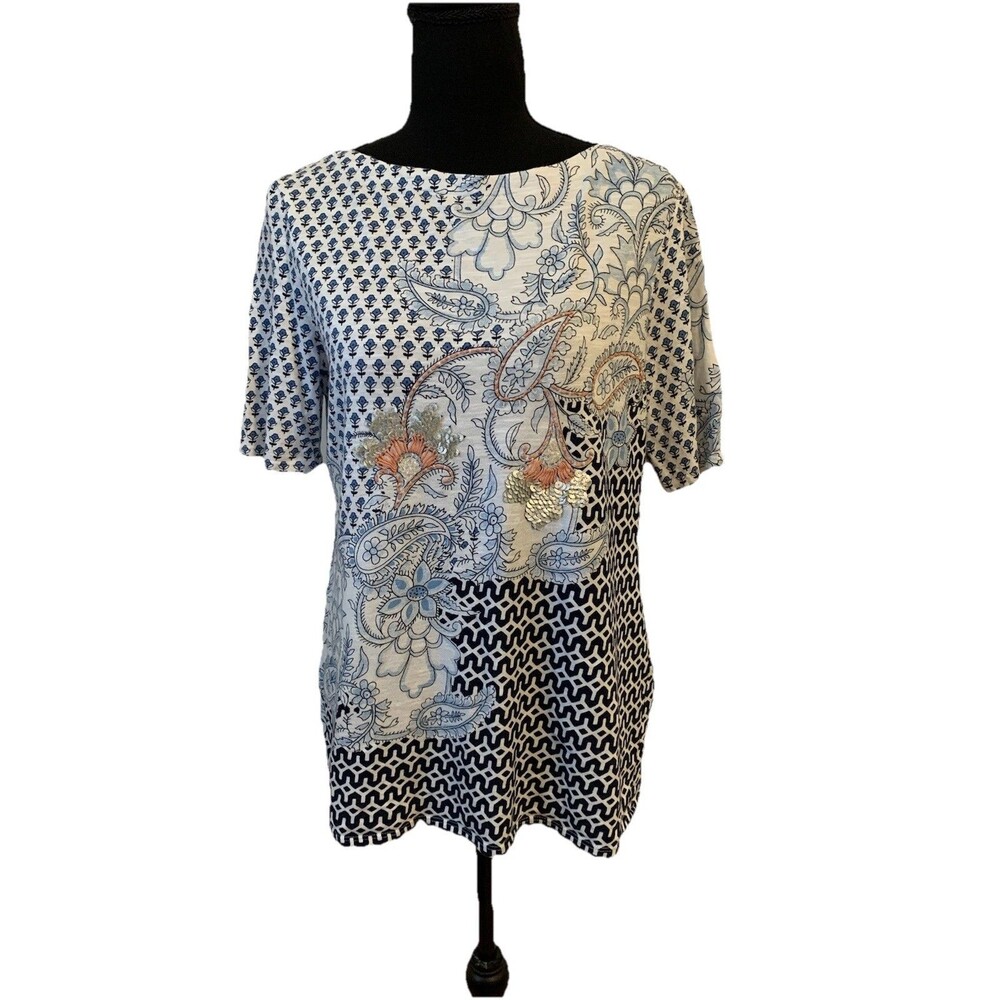 Chicos Size 1 Womens Medium Top Embellished Paisley Short Sleeve Tee